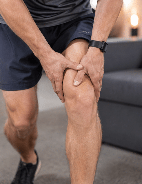 why does knee hurt stairs